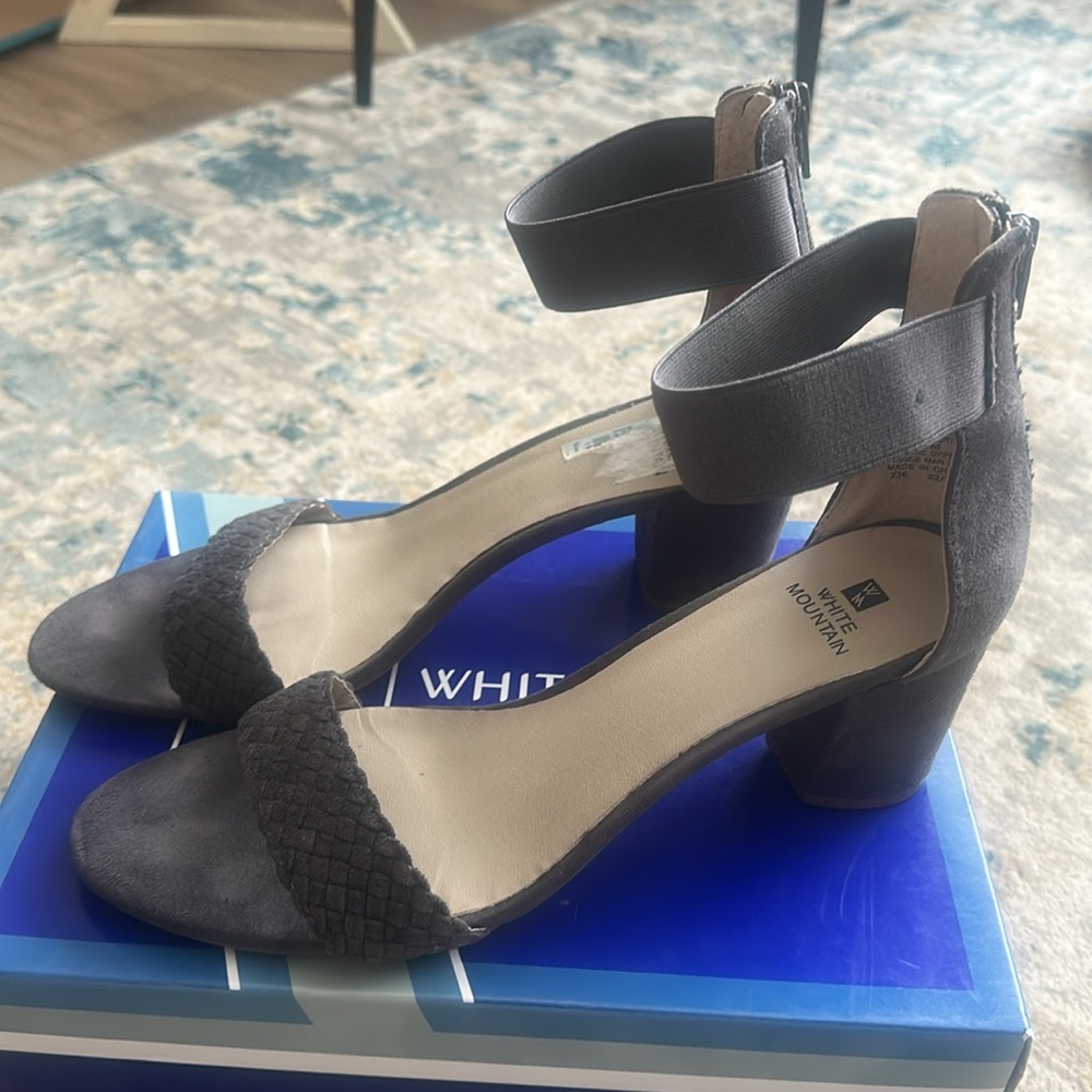 White Mountain Eryn Grey Suedette Heels